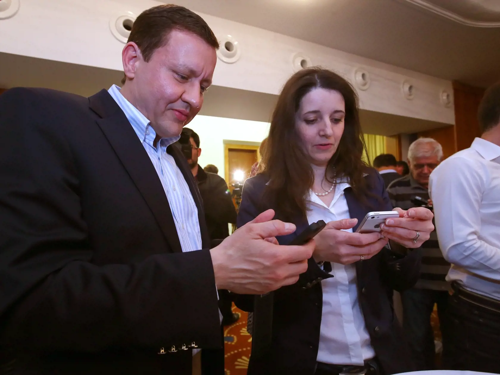 Volebná noc v tíme víťaza prezidentských volieb Andreja Kisku.