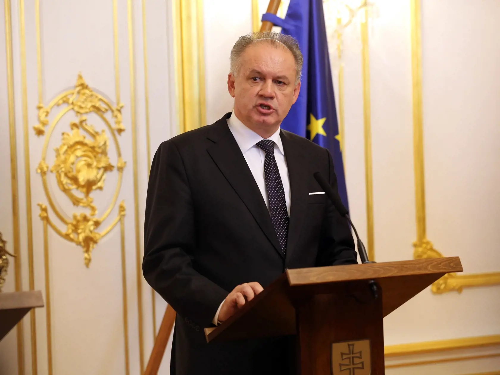 Podľa obhajcu exprezidenta Andreja Kisku Petra Kubinu bude prípad pridelený inému sudcovi. A teda začiatok procesu je v nedohľadne: "Pôvodnému sudcovi trvalo rok, kým vytýčil pojednávanie, novému to môže trvať rovnako dlho. Boli by sme radi, keby to bolo čím skôr."
