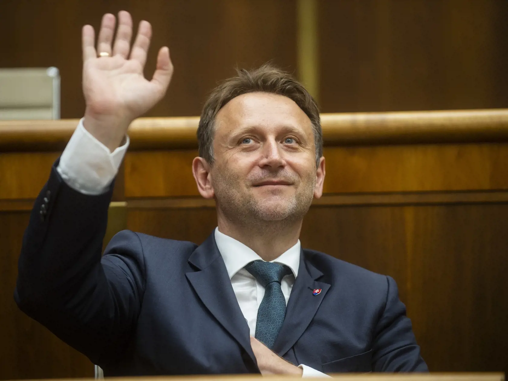 Na snímke minister pôdohospodárstva a rozvoja vidieka SR Samuel Vlčan (nominant OĽaNO) počas rokovania 70. schôdze Národnej rady SR, ktorej jediným bodom je odvolávanie ministra pôdohospodárstva a rozvoja vidieka SR 29. júna 2022 v Bratislave. FOTO TASR - Jakub Kotian