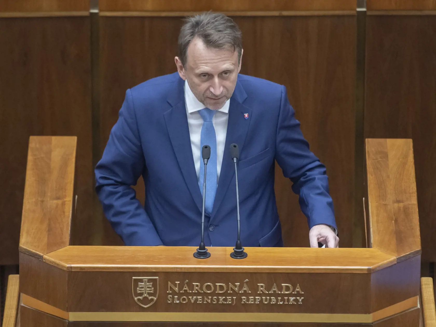 Na snímke minister pôdohospodárstva a rozvoja vidieka SR Samuel Vlčan (nominant OĽaNO) počas 66. schôdze Národnej rady SR 28. júna 2022 v Bratislave. FOTO TASR - Martin Baumann