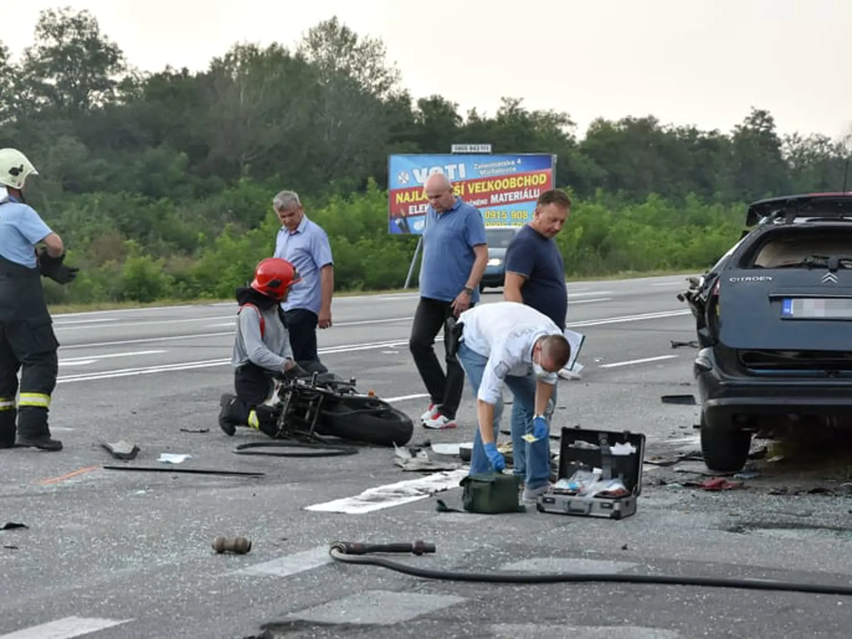 Nehoda v Michalovciach vzala dvom mladým ľuďom život.