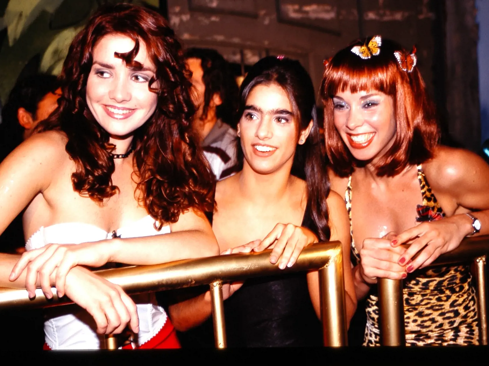 Natalia Oreiro (43) – Milágros, Gabriela Sari (44) – Gloria a Victoria Onetto (49)  – Lina