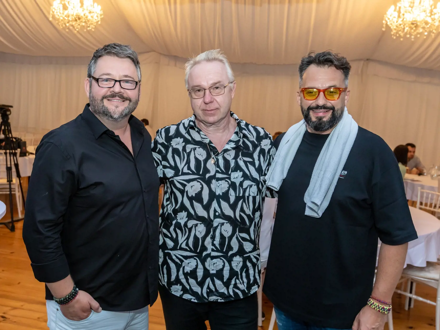 Narodeninová párty TV JOJ v reštaurácii Aušpic. Na snímke Michal Hudák, Ján Šanta a Marián Čekovský.