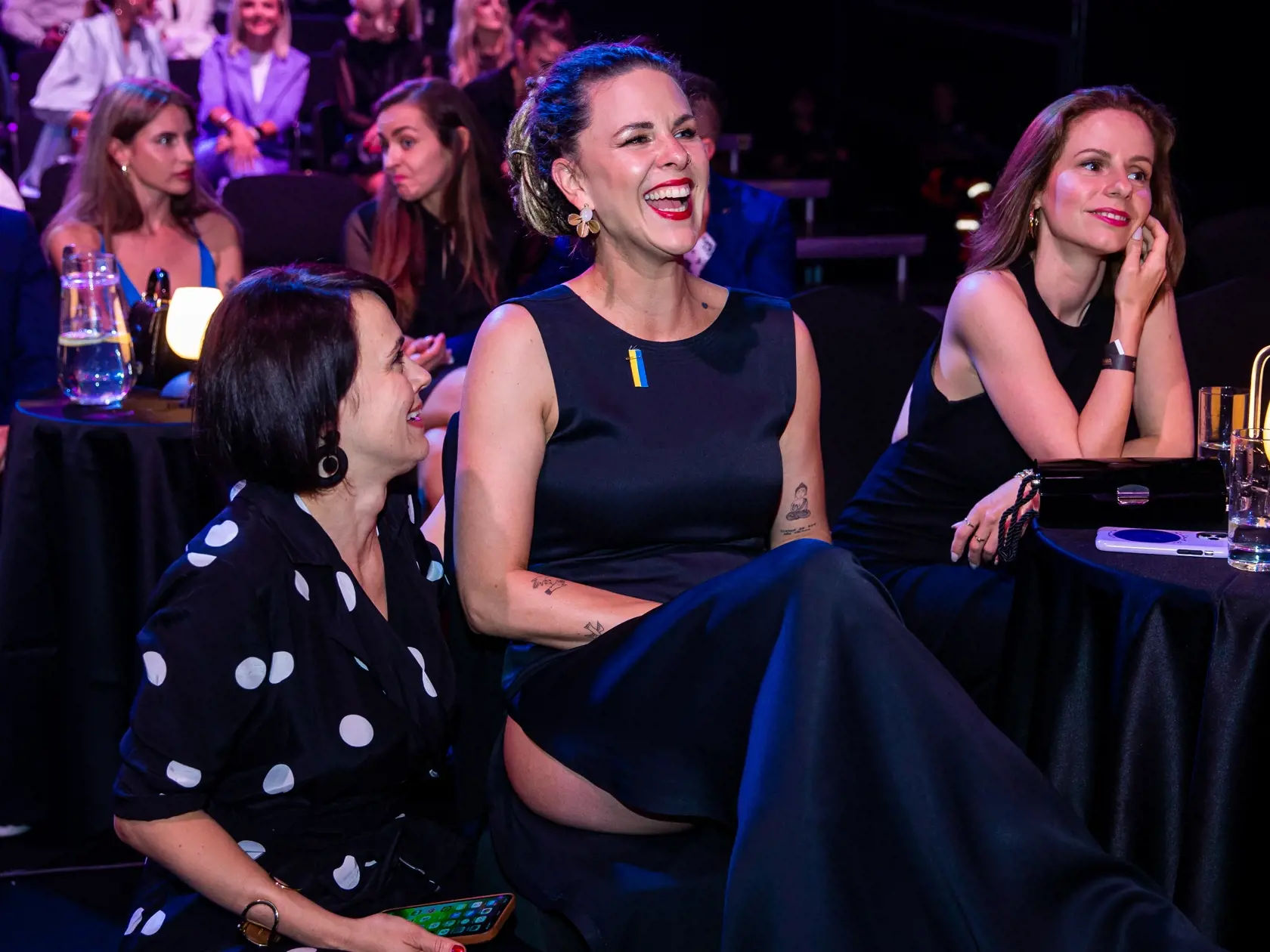 Galavečer Social Awards Slovakia "SOWA" v Bratislave. Na snímke Kristína Tormová a Adriana Kemková.