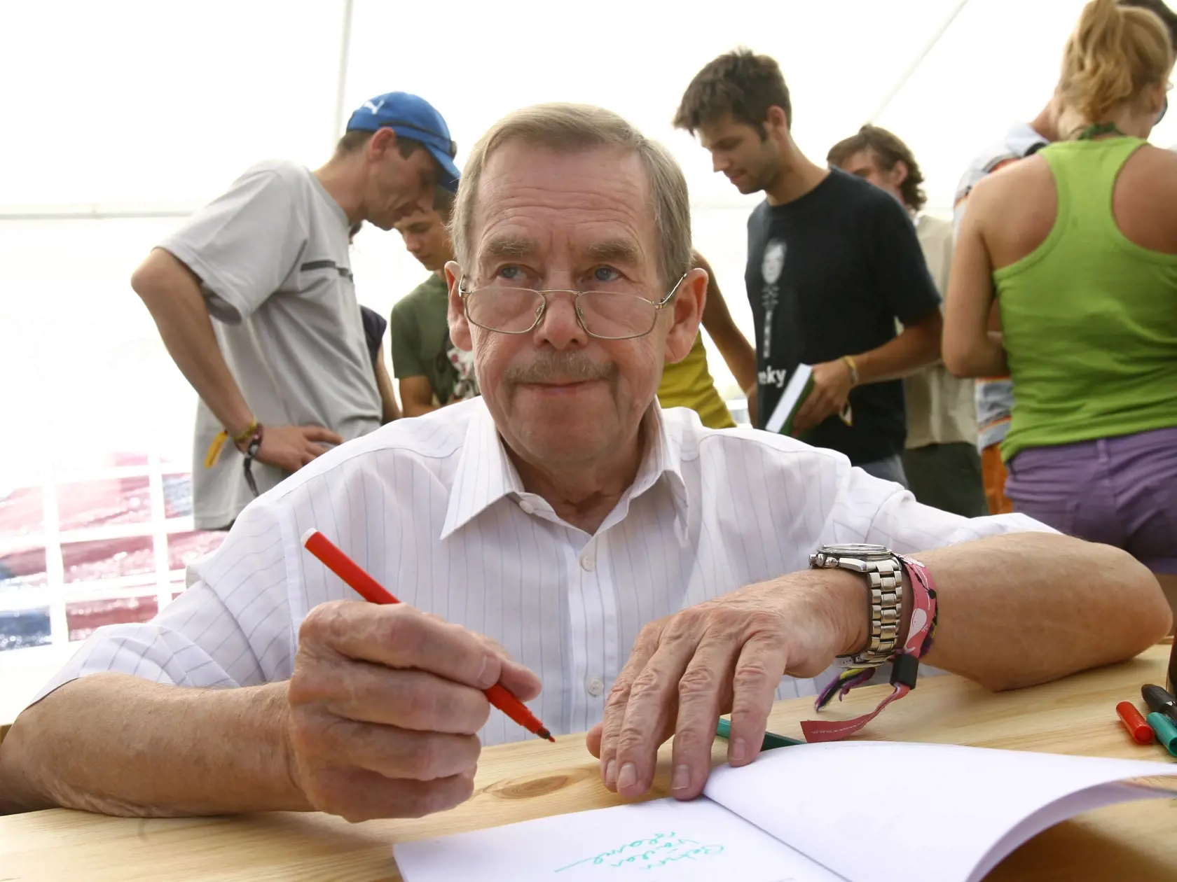Festival BAZANT POHODA 2008;Václav Havel;18.7.2008;19.7.2008 Letisko Trenčín;foto: michal Smrčok