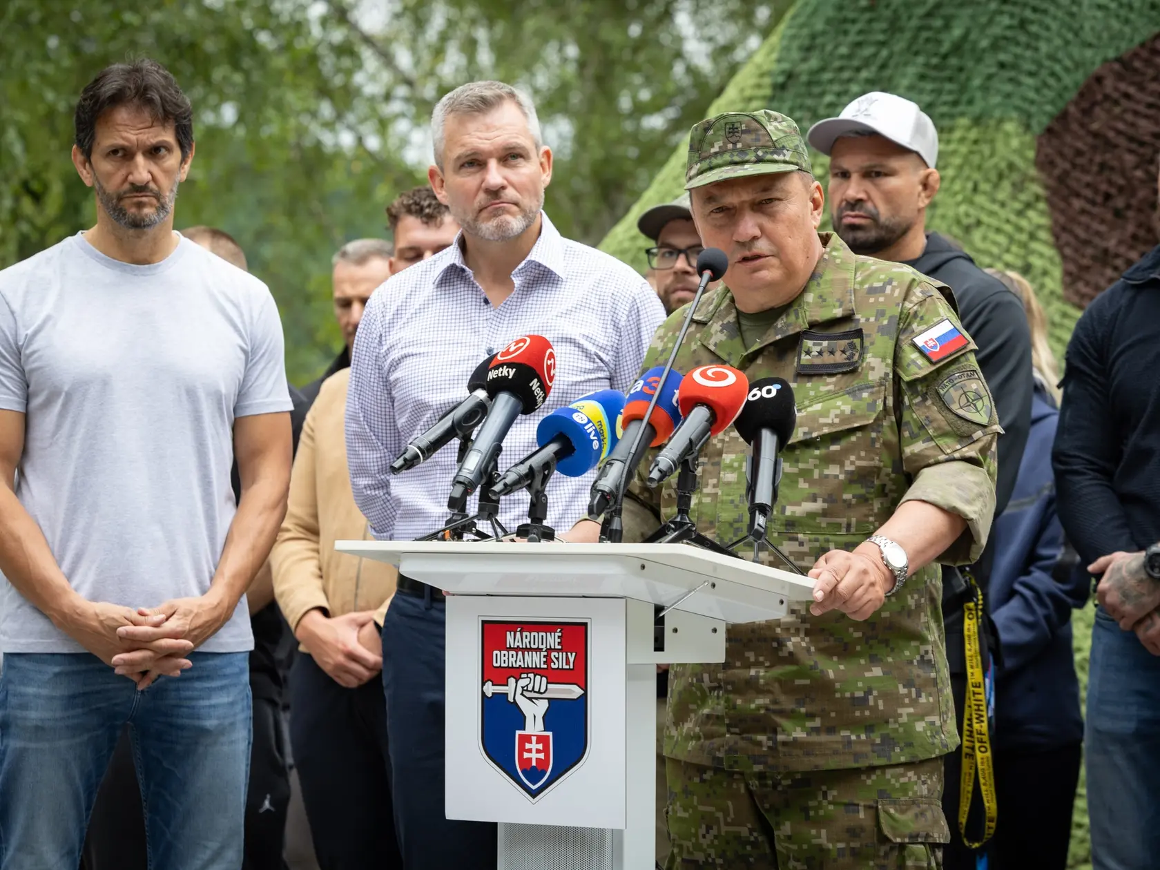 Národné obranné sily - nástup účasntíkov prvého dvojtýždňového turnusu, ktorého sa zúčastnil aj prezident Slovenskej republiky Peter Pellegrini a minister vnútra SR Robert Kaliňák. Na snímke je náčelník Generálneho štábu OS SR Daniel Zmeko