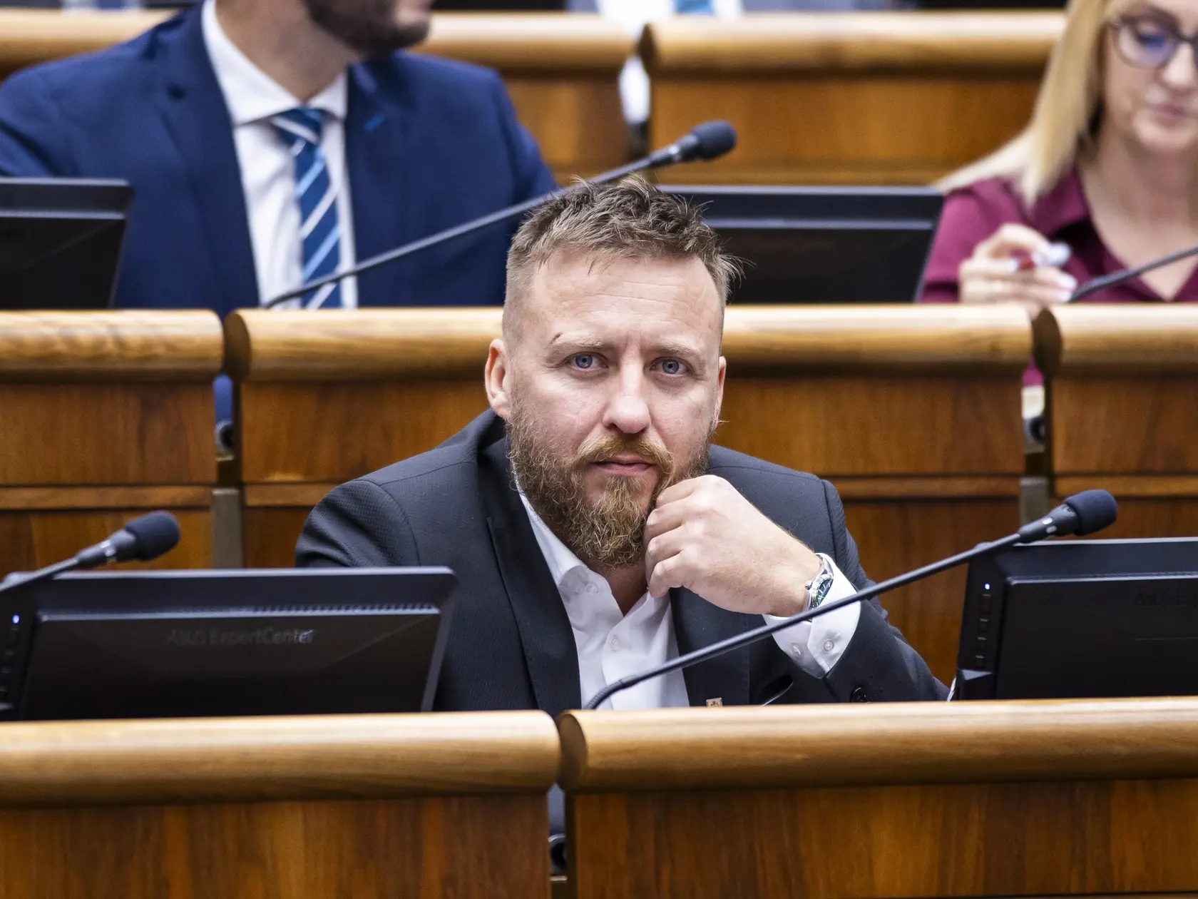 Na snímke poslanec Peter Kotlár, splnomocnenec vlády pre preverenie procesu riadenia a manažovania zdrojov počas pandémie COVID-19.