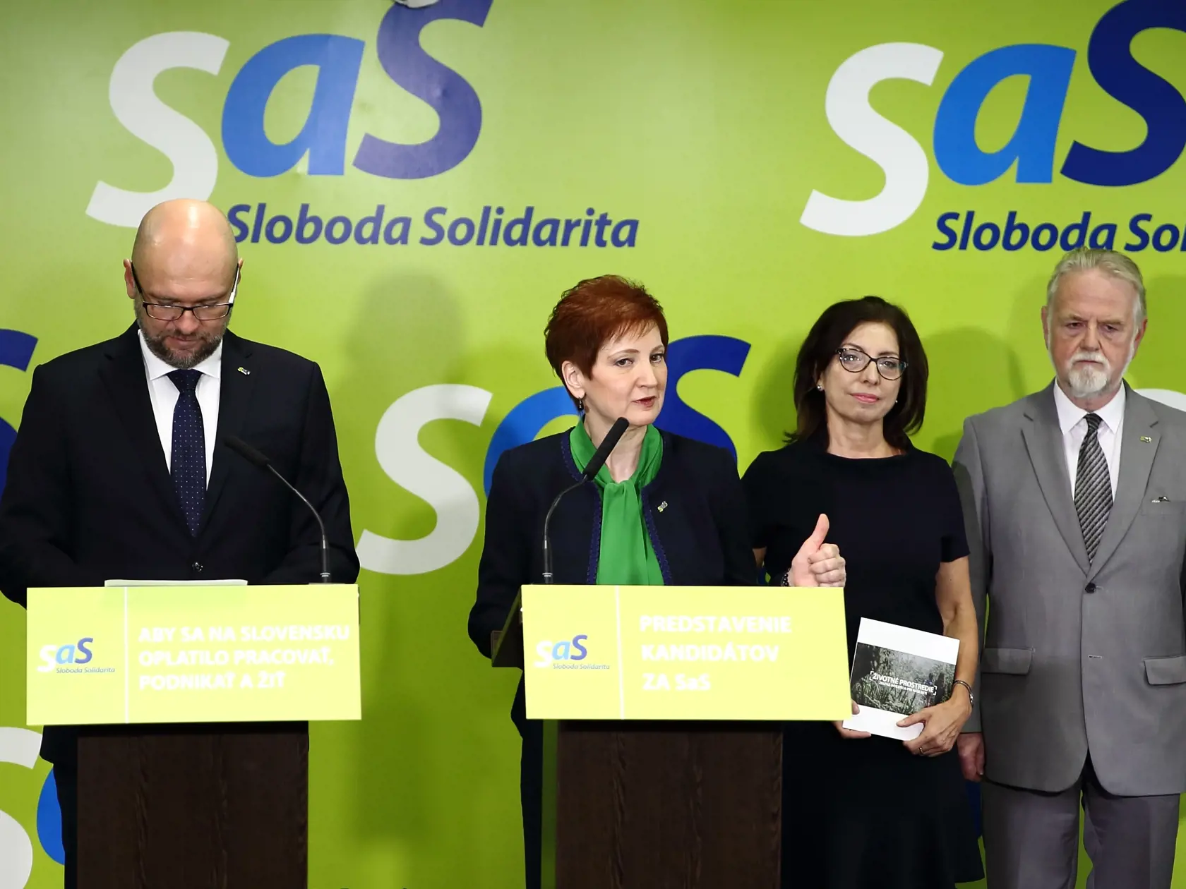 Na snímke je Richard Sulík, predseda strany a Jarmila Halgašová na tlačovej konferencii v Bratislave.