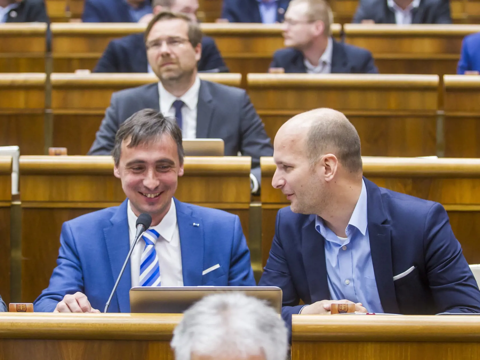 45.schôdza parlamentu
