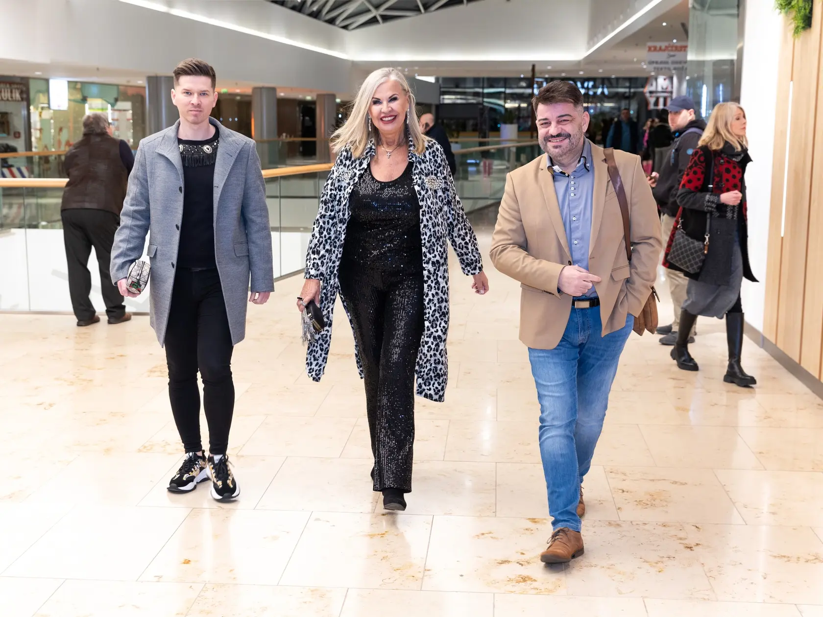 Premiéra slovenského filmu Smršť. Na snímke Eva Máziková a Norbert Noro Mészároš.