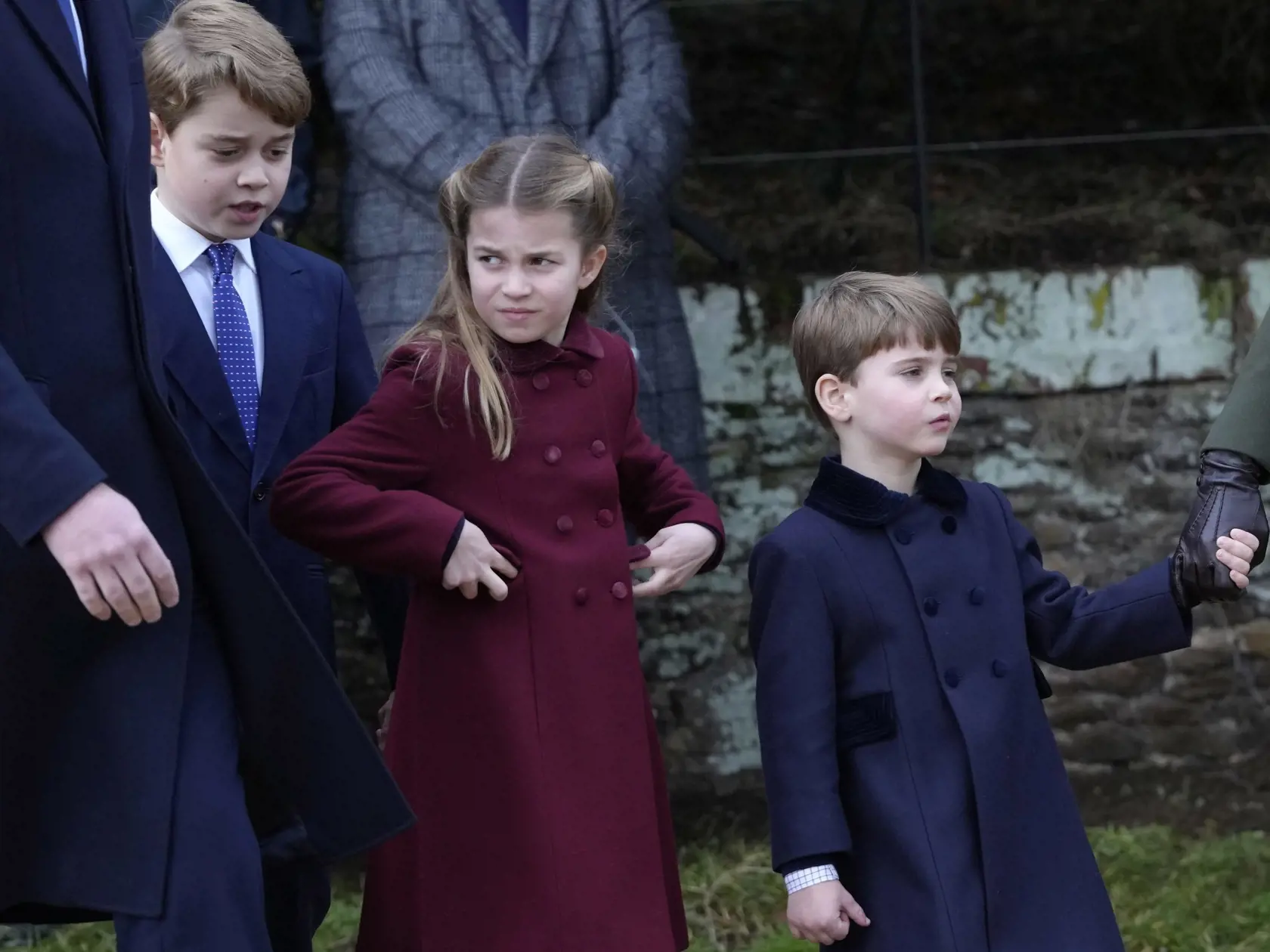 Súrodenci - najstarší syn princ George, princezná Charlotte a najmladší princ Louis