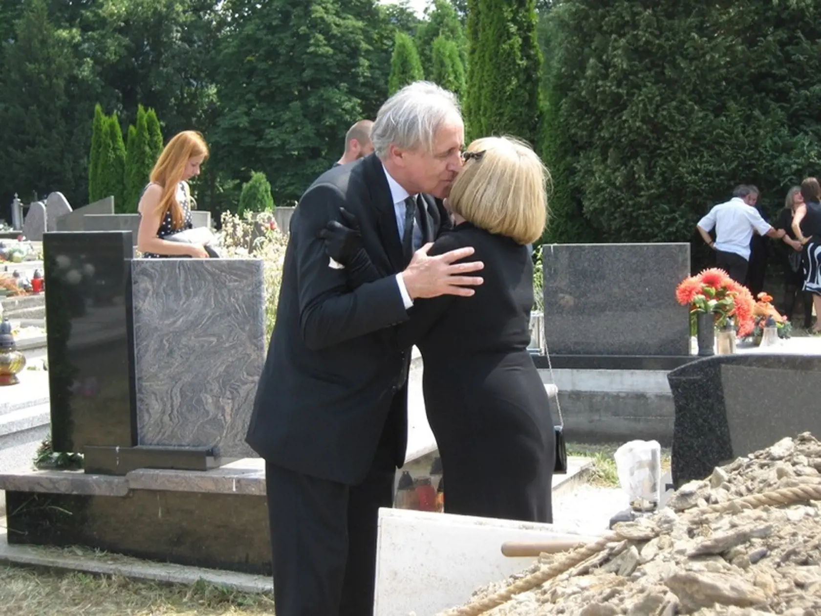 Dojímavé: Ján Greššo počas kondolencie.