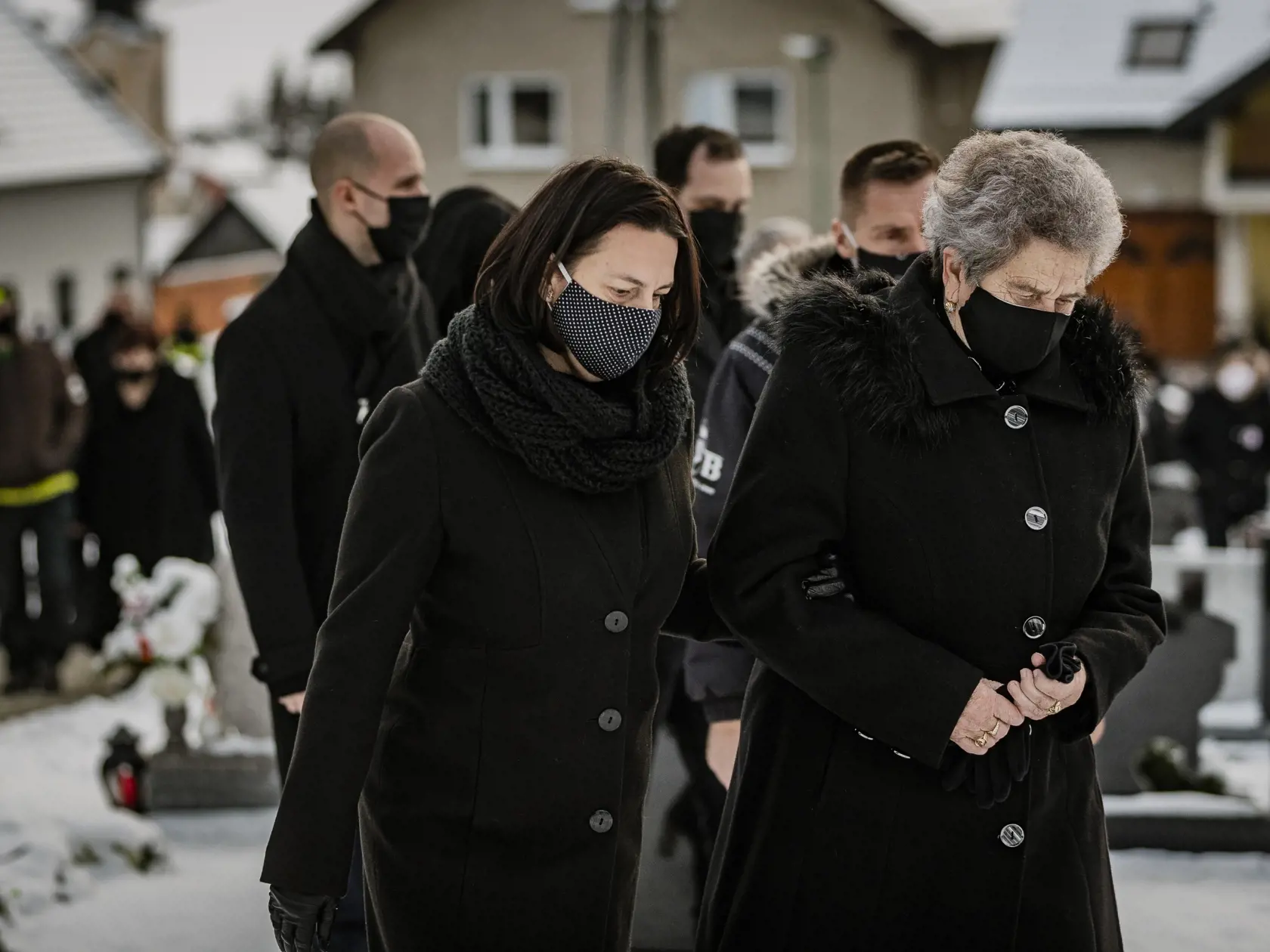 Na cintoríne v obci Štrba sa uskutočnila posledná rozlúčka so zosnulým bývalým Prezidentom PZ SR Milanom Lučanským.