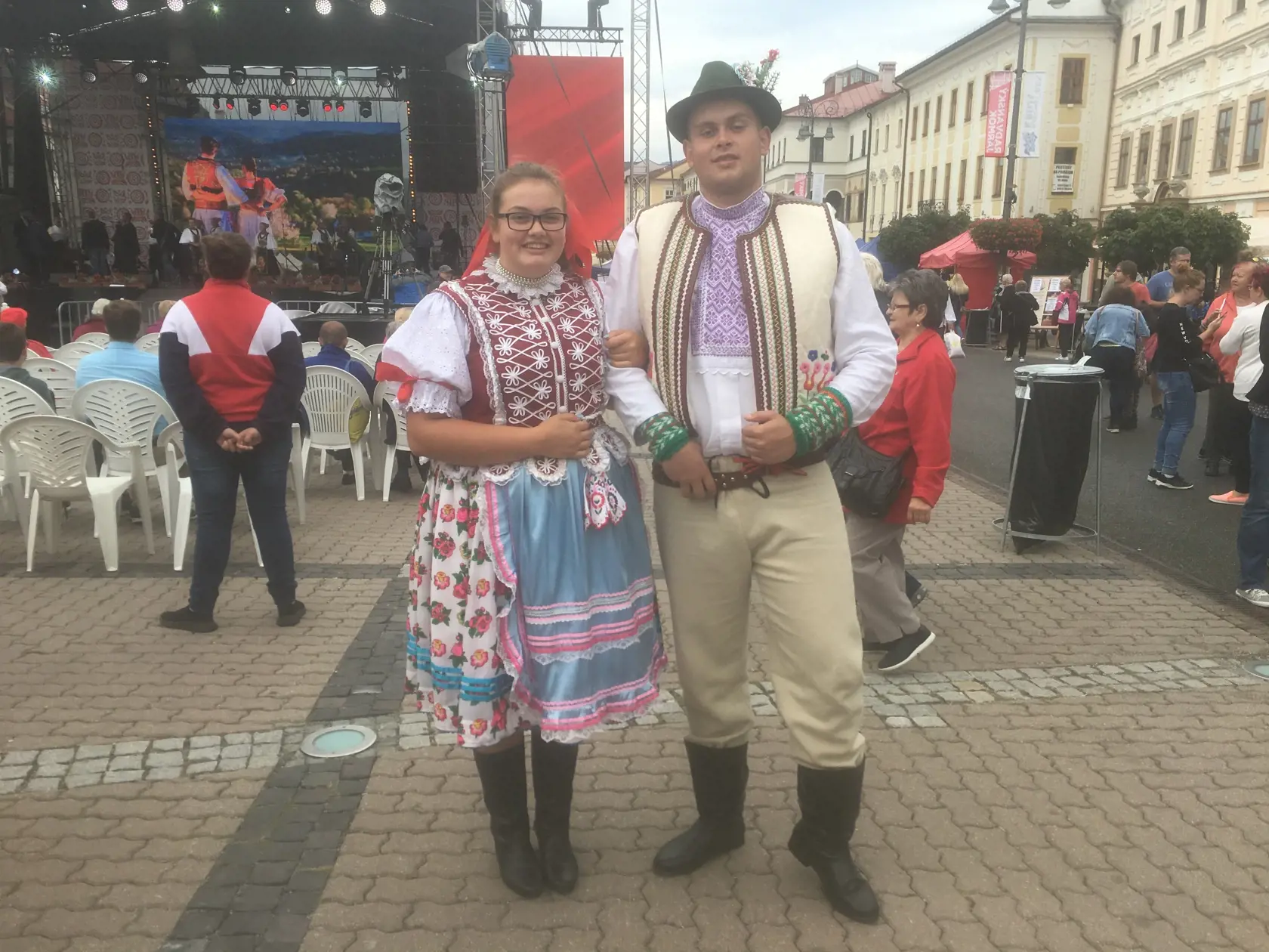 Nádhera z Rejdovej a takto s oblečení Adriana a Ján.
