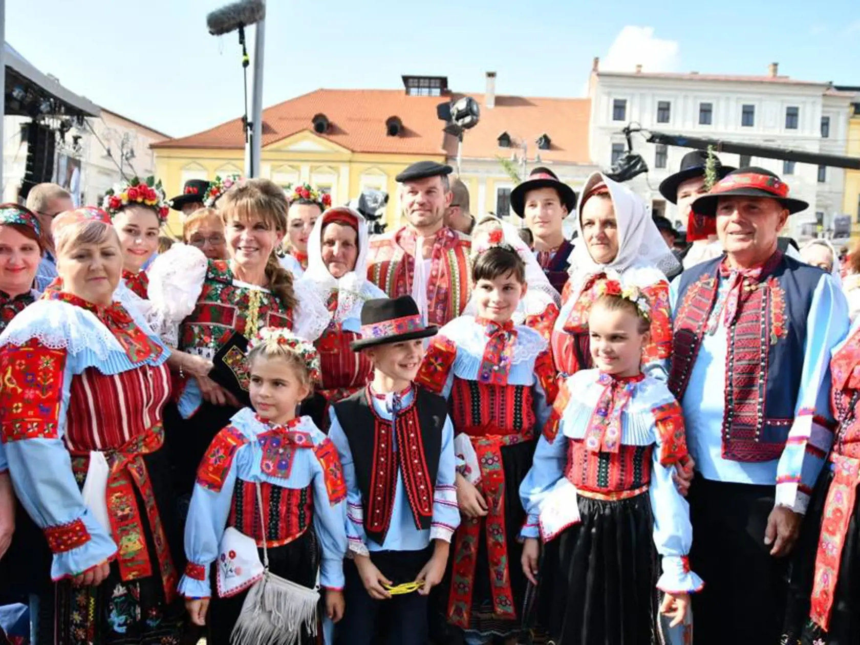 Srdcom blízko k folklóru a tradičným zvykom má aj premiér Peter Pellegrini.