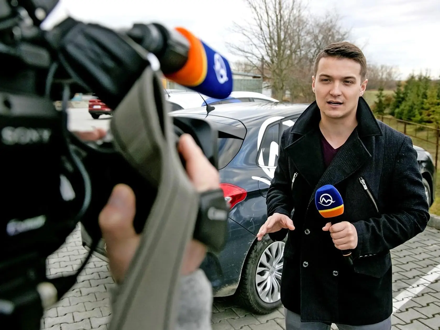 V Markíze začínal ako redaktor spravodajstva, pôvodne šiel na konkurz na moderátora Telerána.