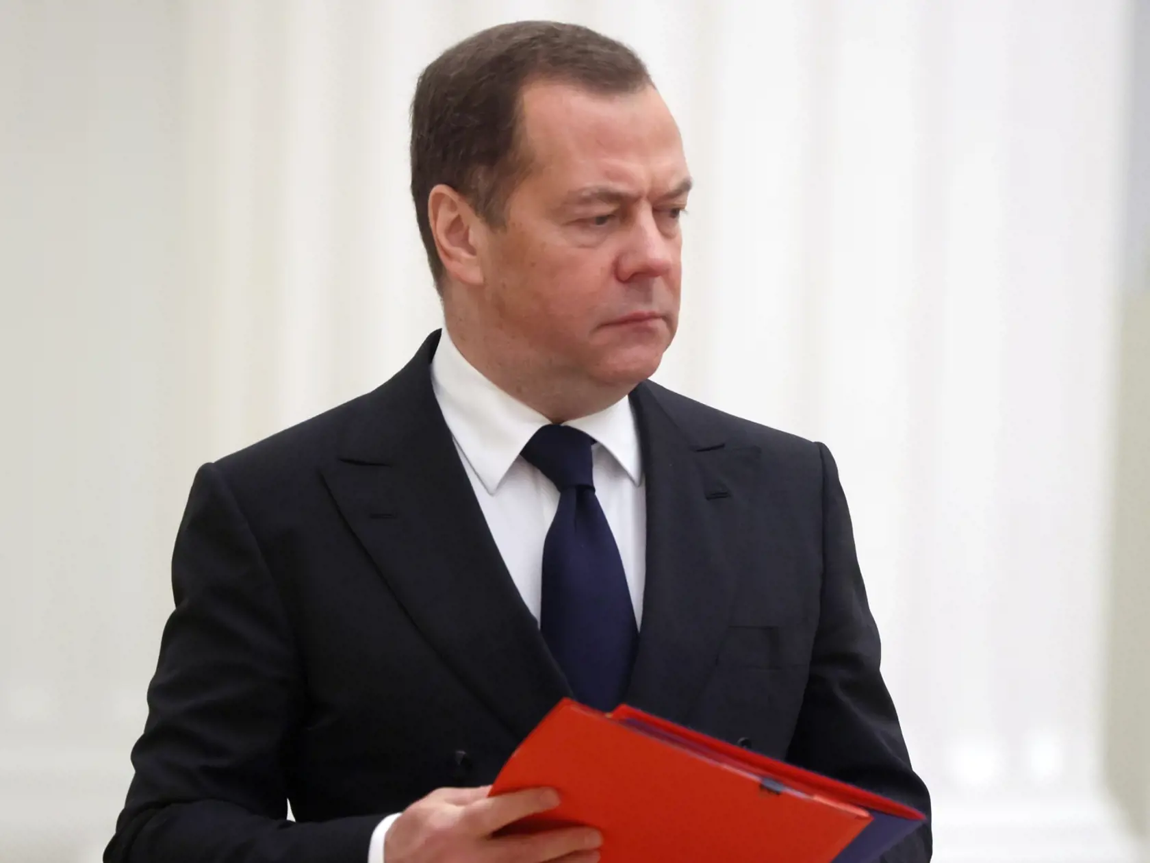 EBE 5 Moskva - Na snímke zástupca šéfa ruskej Bezpečnostnej rady Dmitrij Medvedev prichádza na stretnutie s ruským prezidentom Vladimirom Putinom v Kremli v Moskve 18. novembra 2022. FOTO TASR/AP

Deputy head of Russia's Security Council Dmitry Medvedev arrives to attend Russian President Vladimir Putin's meeting with members of the Security Council at the Kremlin in Moscow, Russia, Friday, Nov. 18, 2022. (Mikhail Metzel, Sputnik, Kremlin Pool Photo via AP)
