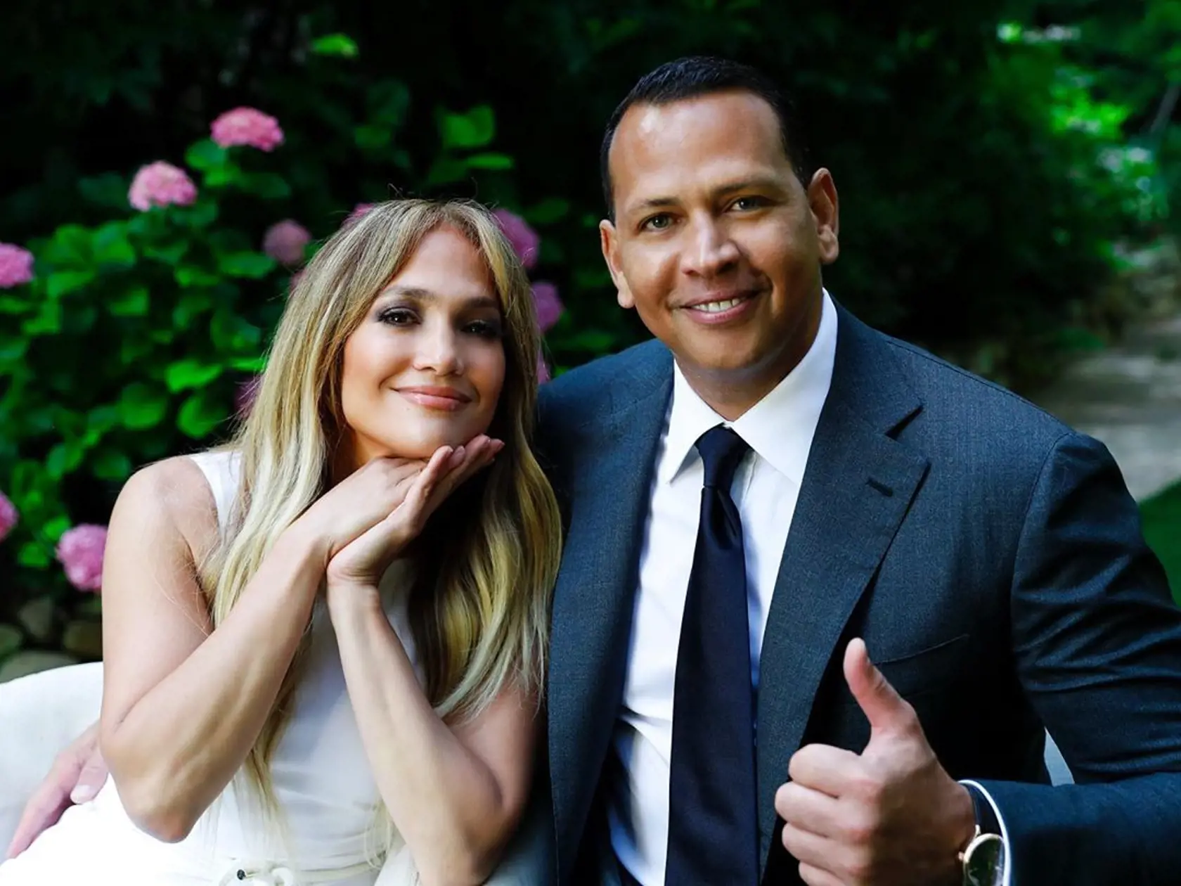 Niekdajší známy bejzbalista sa na svojom instagramovom účte pravidelne chváli snímkami so svojou vyvolenou Jennifer Lopez.