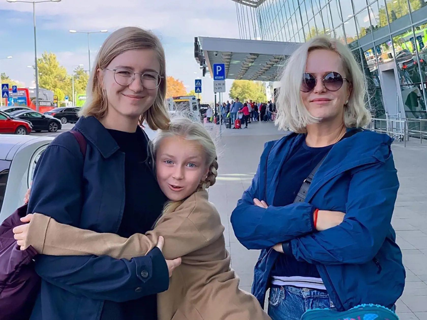 PRED KORONOU NA LETISKU Staršia dcéra Ivana odletela do belgického Bruselu, kde pracuje v jednom z najlepších architektonických štúdií na svete.
