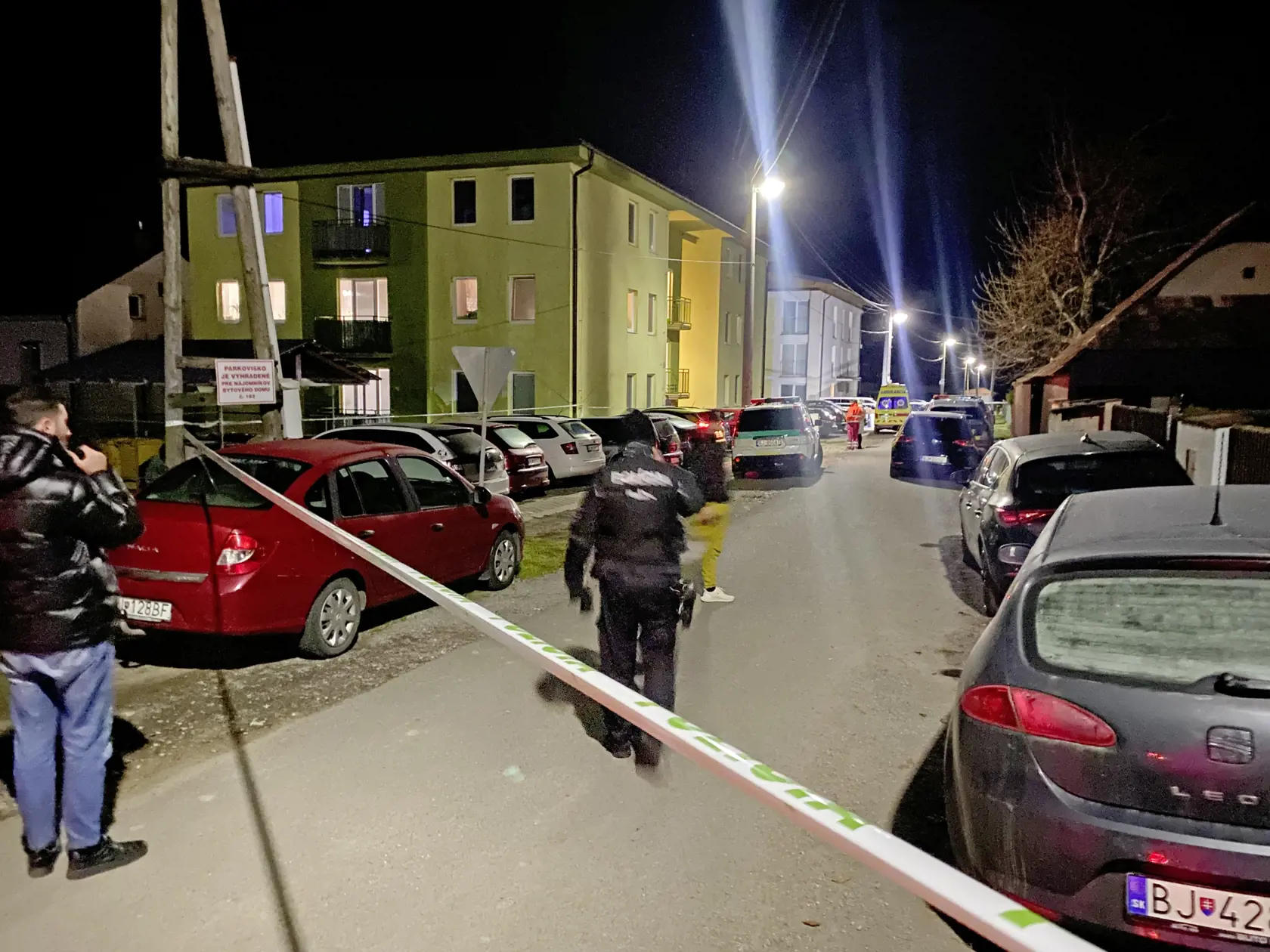 Miesto činu. Tragédia sa odohrala v nájomnom byte v obci Rokytov.