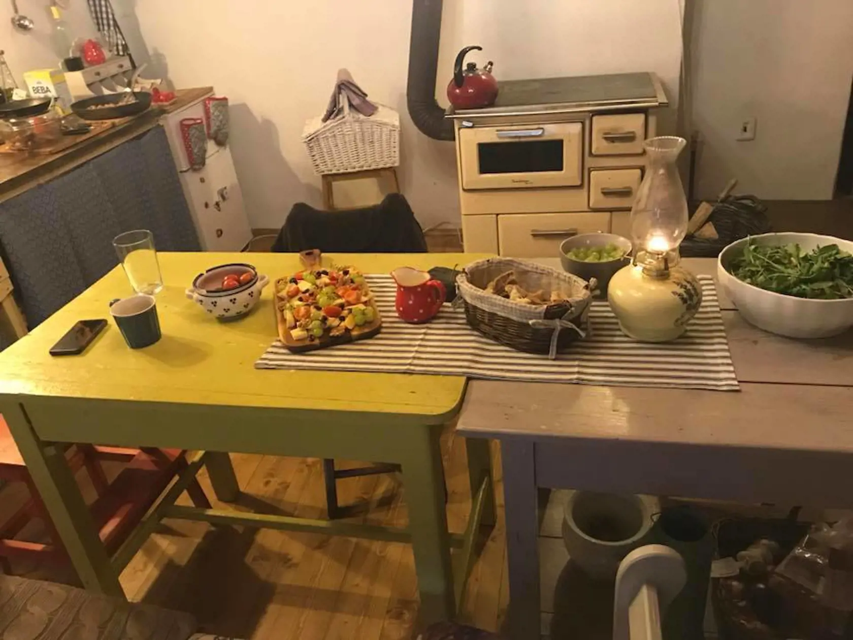 Interiér vyzerá ako z rozprávky.