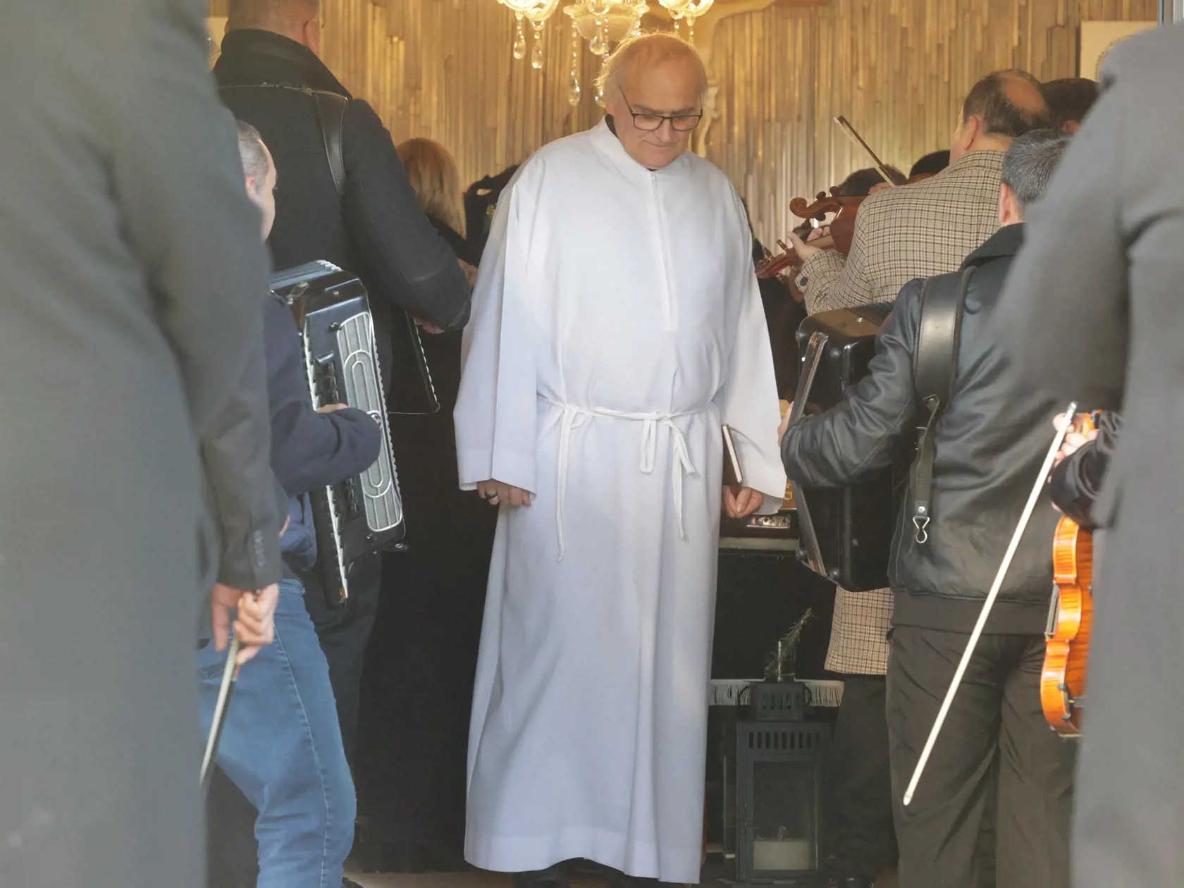 Posledná rozlúčka s hudobníkom Ľubom Virágom (†68), ktorý náhle zomrel pred pár dňami.