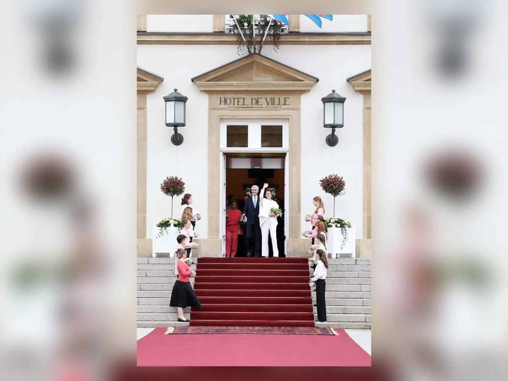 Nie náhodou oznámila princezná Alexandra svoje zasnúbenie práve 7. novembra 2022 – presne pred 42 rokmi oznámili zásnuby aj jej rodičia, veľkovojvoda Henri a Mária Terézia Luxemburská. Ich manželské šťastie trvá dodnes.