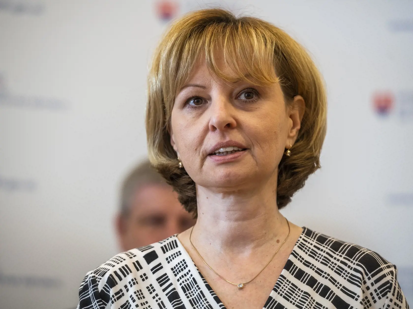 Na snímke hlavná odborníčka ministerstva zdravotníctva SR pre všeobecnú starostlivosť o deti a dorast Elena Prokopová počas tlačovej konferencie pri príležitosti spustenia bezplatného očkovania proti HPV vírusu pre deti medzi 12. - 13. rokom života v Bratislave 2. mája 2022. FOTO TASR - Jaroslav Novák