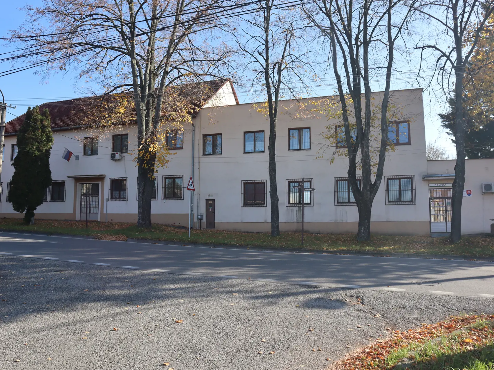 Policajné oddelenie v Zlatých Moravciach, kde sa brutálny prípad stal.