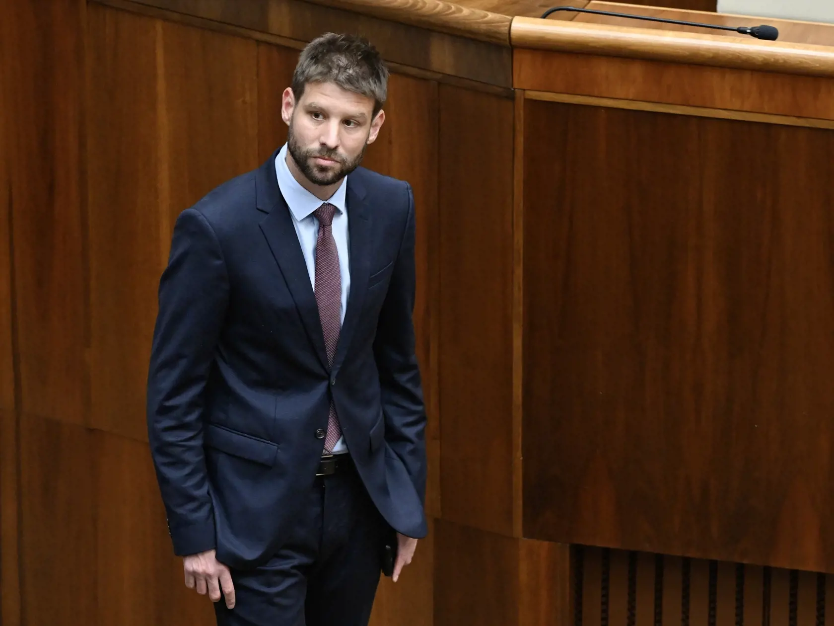 Na snímke podpredseda Národnej rady (NR) Slovenskej republiky (SR) Michal Šimečka (PS) počas 19. schôdze parlamentu v Bratislave v utorok 17. septembra 2024.
