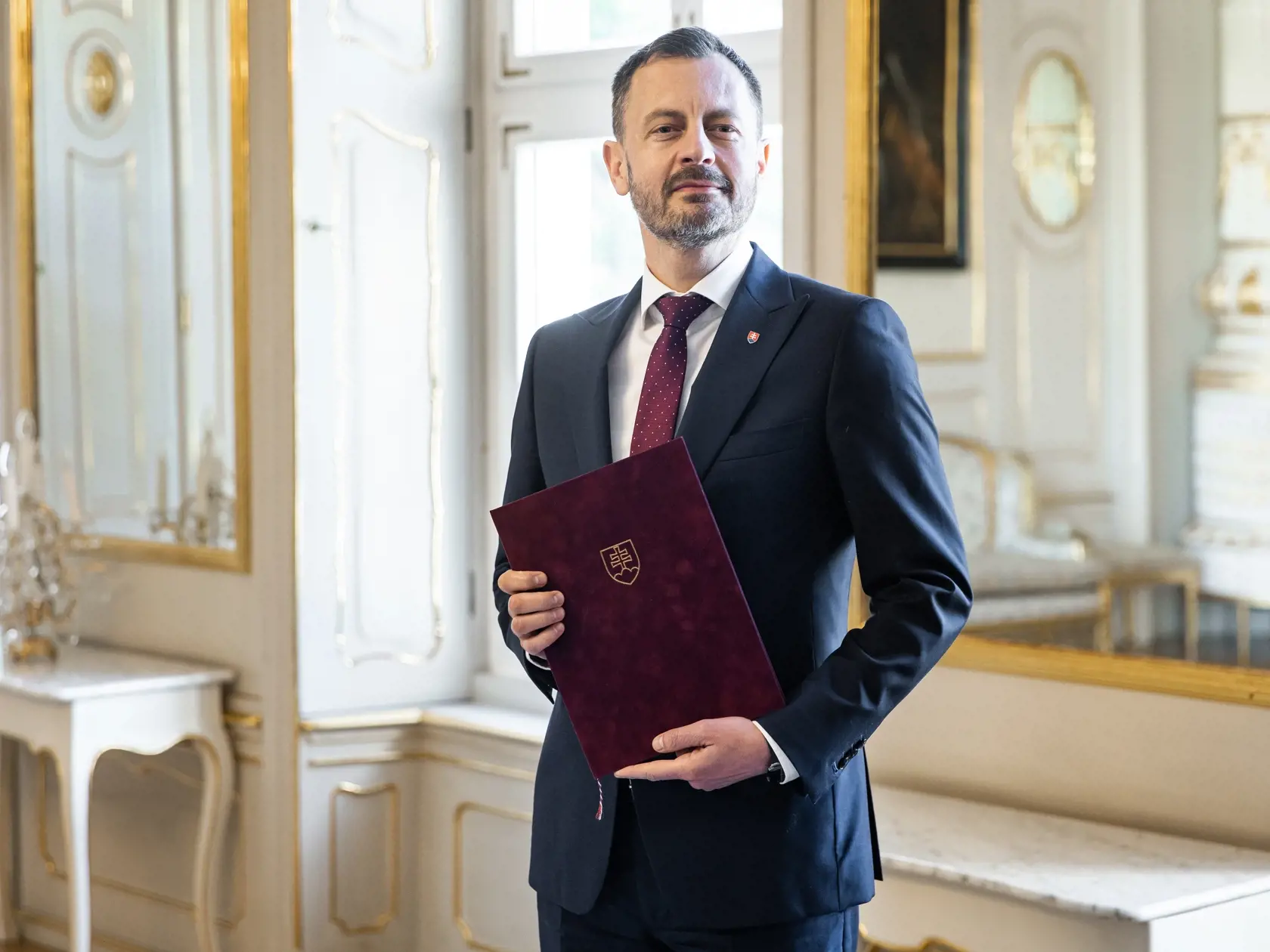 Predseda vlády Slovenskej republiky Eduard Heger na oficialnej návšteve prezidentky SR Zuzany Čaputovej v Bratislave. 