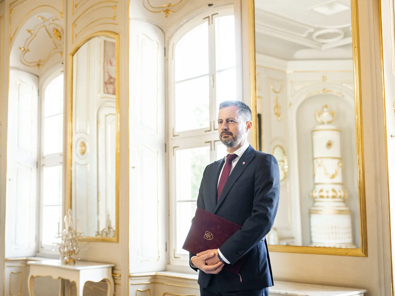 Predseda vlády Slovenskej republiky Eduard Heger na oficialnej návšteve prezidentky SR Zuzany Čaputovej v Bratislave. 