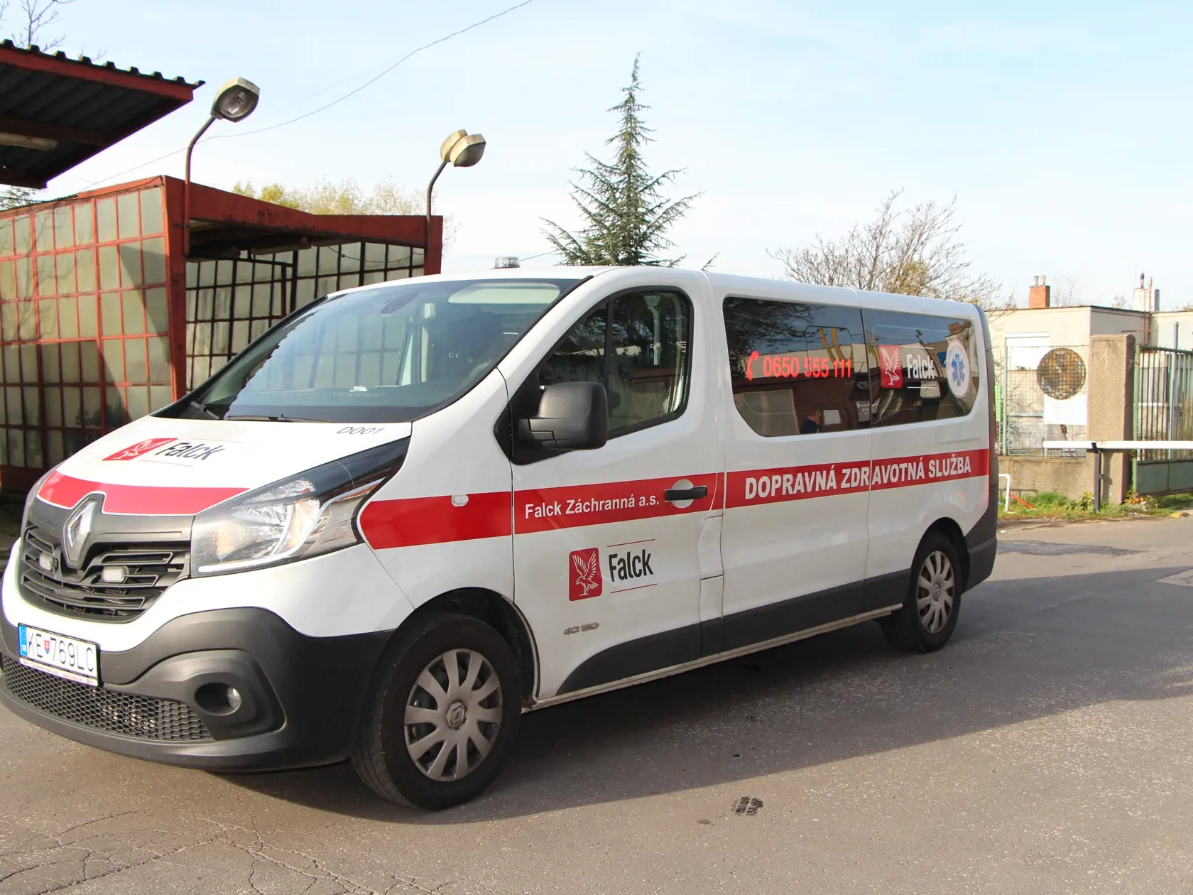 Vozidlo dopravnej zdravotnej služby.