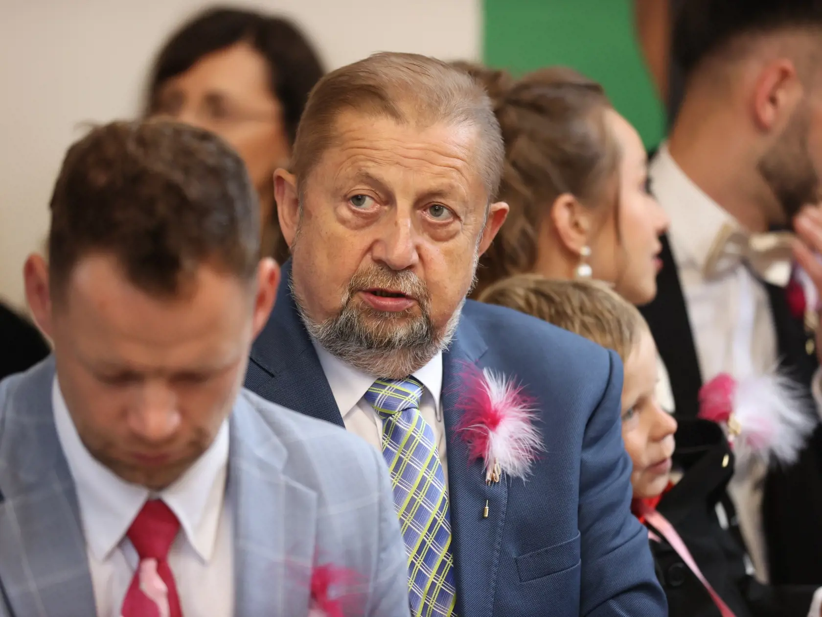 Bývalý minister spravodlivosti Štefan Harabin dnes prežíval veľký deň. V upršanú sobotu sa uskutočnila svadba jeho najmladšej dcéry Kataríny. 