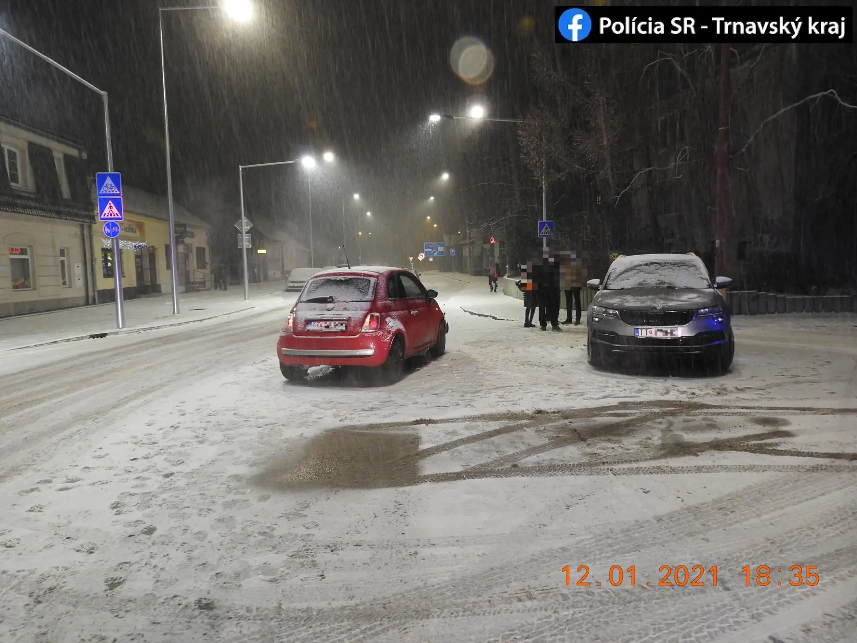 PRVÉ SNEŽENIE VODIČOV POTRÁPILO
NEHODY A ŠKODOVÉ UDALOSTI BOLI HLÁSENÉ ZO VŠETKÝCH OKRESOV