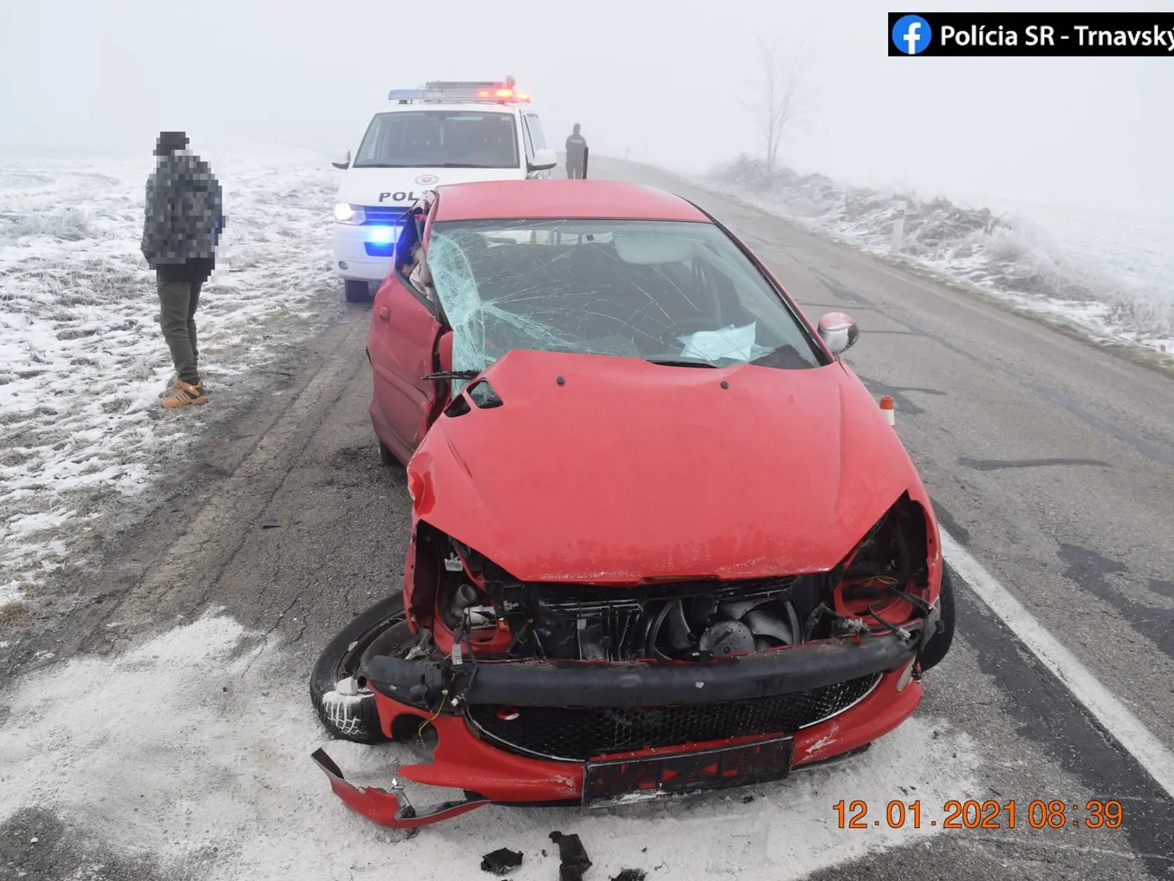 PRVÉ SNEŽENIE VODIČOV POTRÁPILO
NEHODY A ŠKODOVÉ UDALOSTI BOLI HLÁSENÉ ZO VŠETKÝCH OKRESOV
