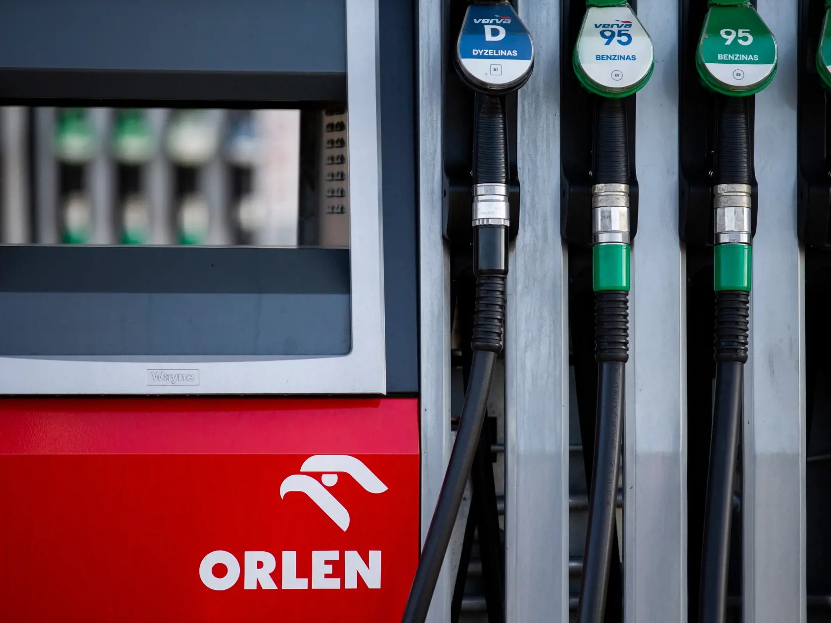 Poľská spoločnosť PKN Orlen  výrazne zvýšila počet čerpacích staníc na Slovensku na aktuálnych 78 a zaradila sa tak po Slovnafte, OMV a Shell na štvrté miesto na trhu.