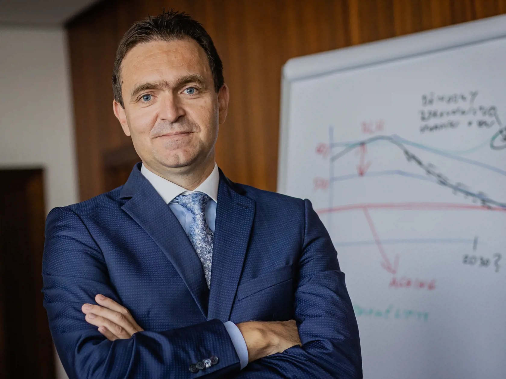 Na snímke viceguvernér Národnej banky Slovenska (NBS) a budúci predseda úradníckej vlády Ľudovít Ódor