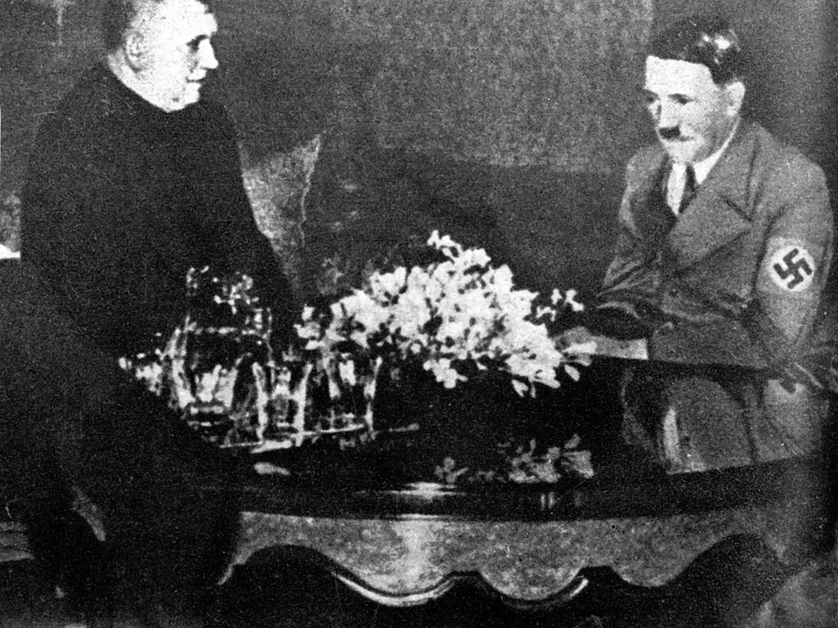 Na snímke Jozef Tiso s Adolfom Hitlerom.