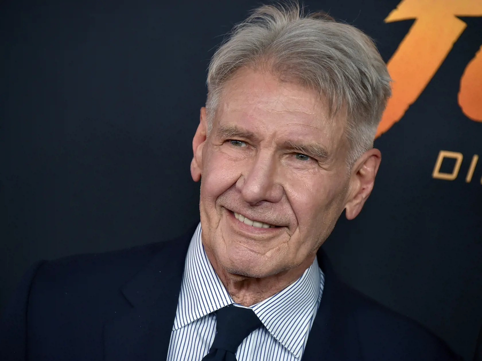 Na snímke americký herec Harrison Ford prichádza na premiéru amerického dobrodružného filmu Indiana Jones a Nástroj osudu (Indiana Jones and the Dial of Destiny) v kine El Capitan Theatre in Los Angeles v noci na 15. Júna 2023. Film je piaty a posledný diel filmovej ságy Indiana Jones s Harrisonom Fordom v hlavnej úlohe. FOTO TASR/AP