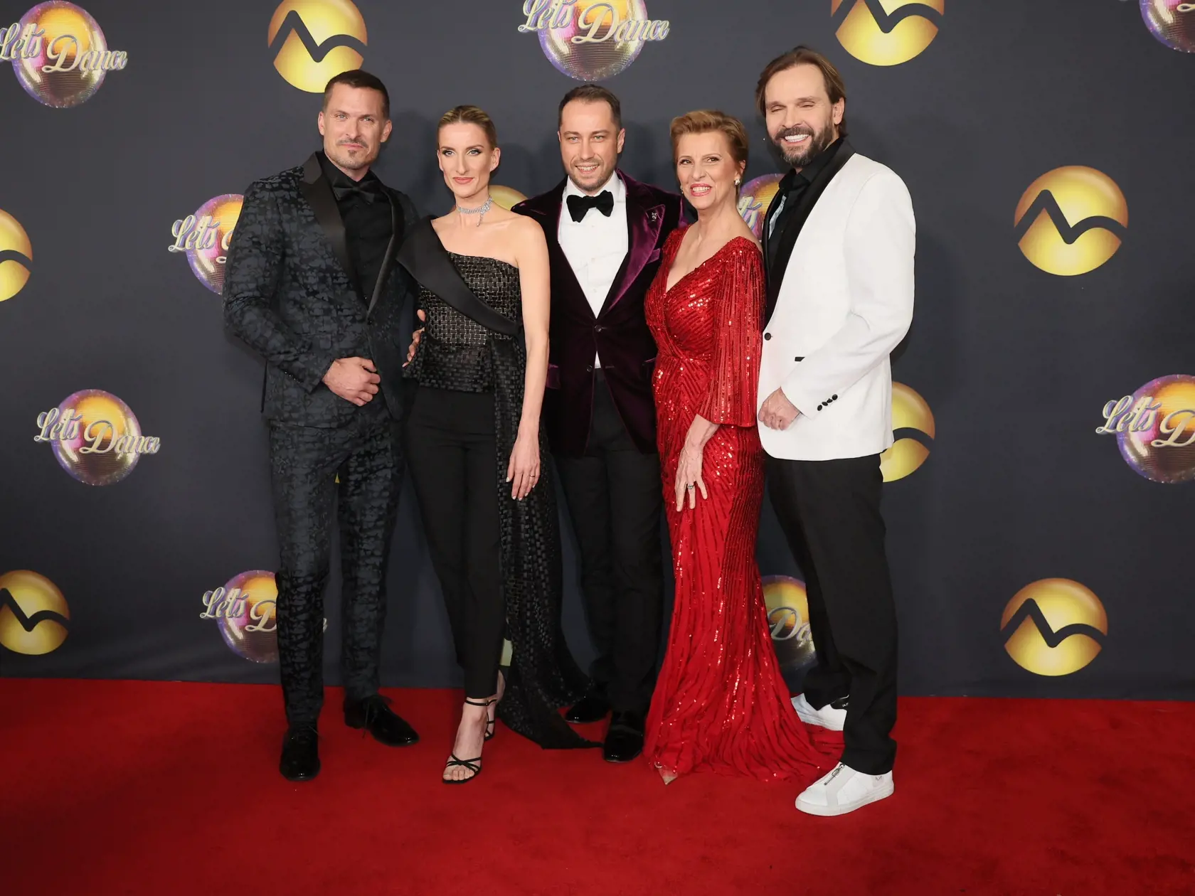 Finále Let´s Dance. Ján Koleník, Adela Vinczeová, Peter Modrovský, Tatiana Drexler a Ján Ďurovčík.
