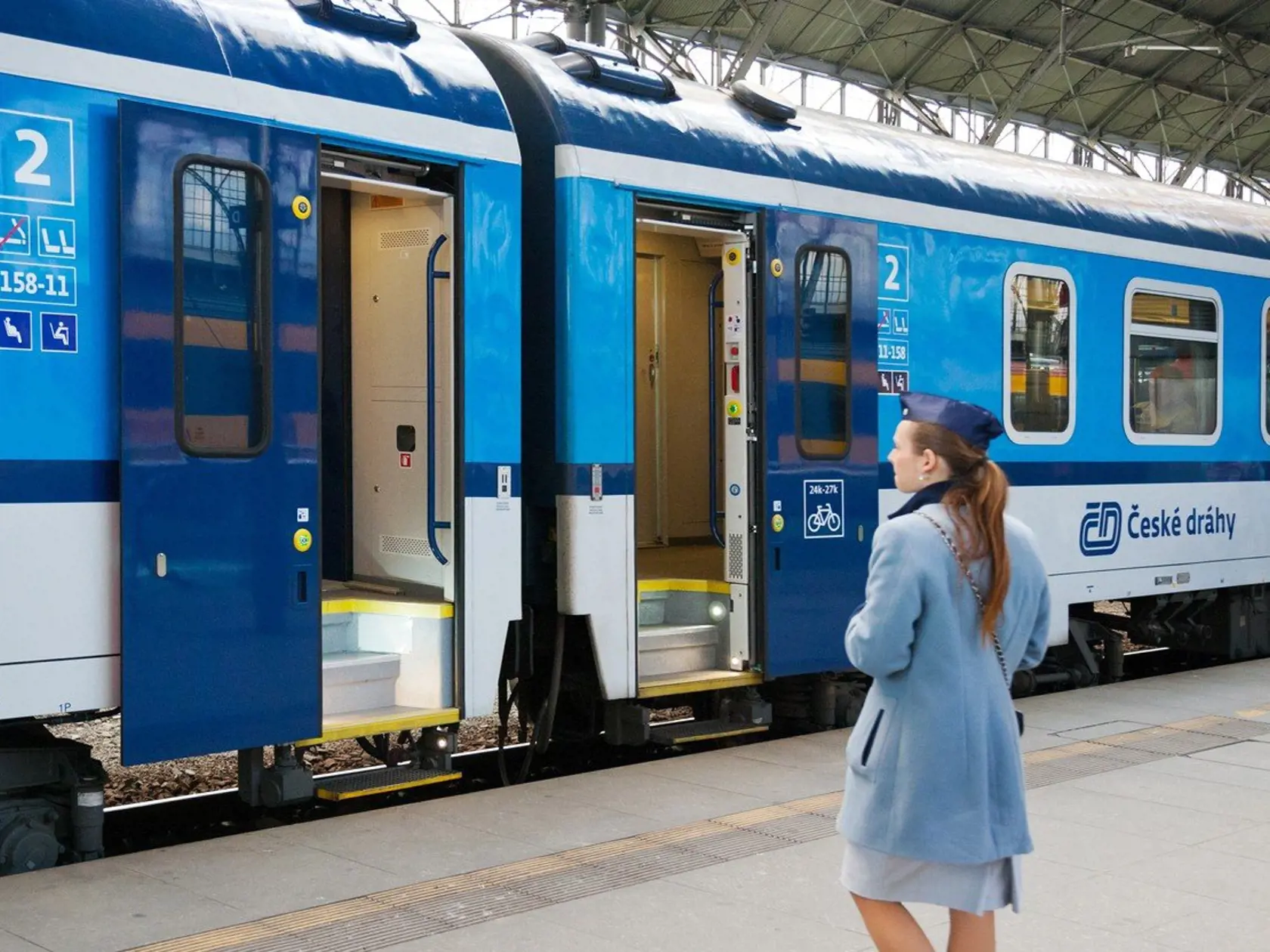 České dráhy naliehajú spolu s našimi organizáciami, aby Slovensko opravilo železničné trate. Sú vraj v takom stave, že ohrozujú cestujúcich a poškodzujú vlaky.