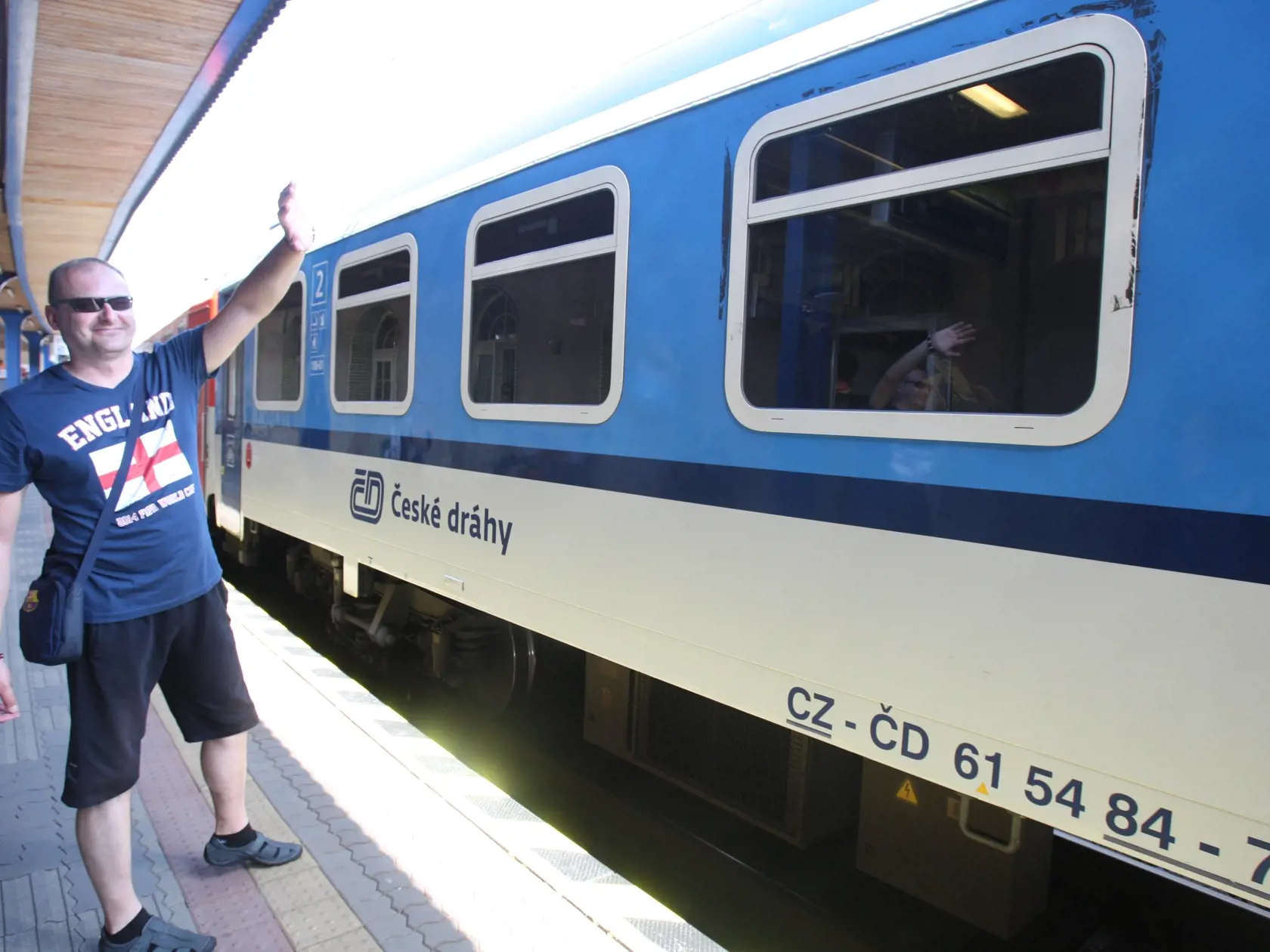 České dráhy jazdia naďalej z Prahy až do Bratislavy - ale s hodinovou obchádzkou na Morave.