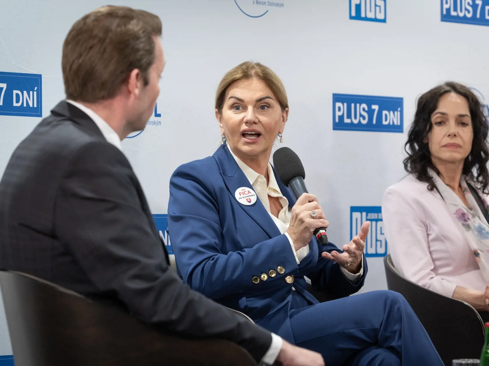 Predvolebná diskusia vydavateľstva News and Media Holding pred voľbami do Európskeho parlamentu, ktorú moderoval Noro Dolinský. Pozvanie prijali: Monika Beňová (Smer-SD), Miriam Lexman (KDH), Ľudovít Ódor (PS), Eugen Jurzyca (SaS) a Rudolf Huliak (SNS).