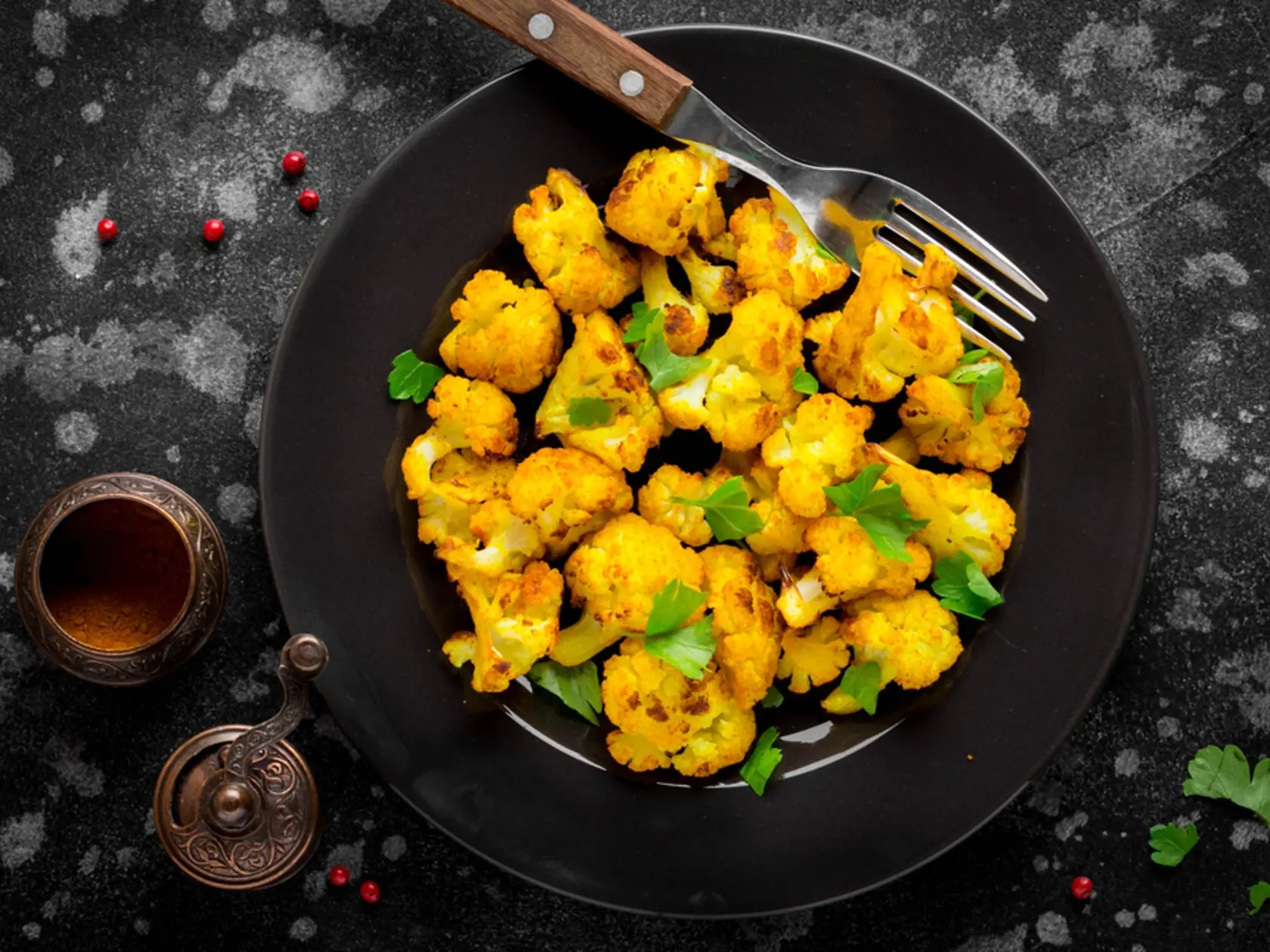 Roast,Turmeric,Cauliflower,,Bright,Vegetarian,Snack,,Delicious,Food