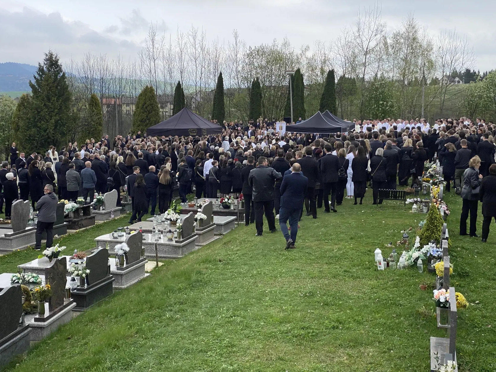 Pohreb troch obetí tragickej havárie pri Spišskej Kapitule v sobotu 6. 4. 2024.