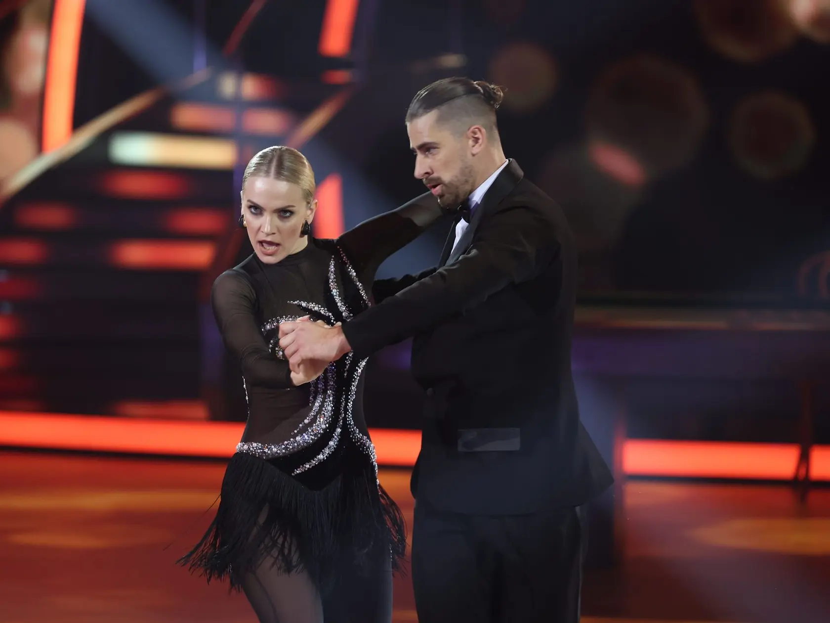 8. kolo Let's Dance. Na snímke Peter Sagan a Eliška Lenčešová.