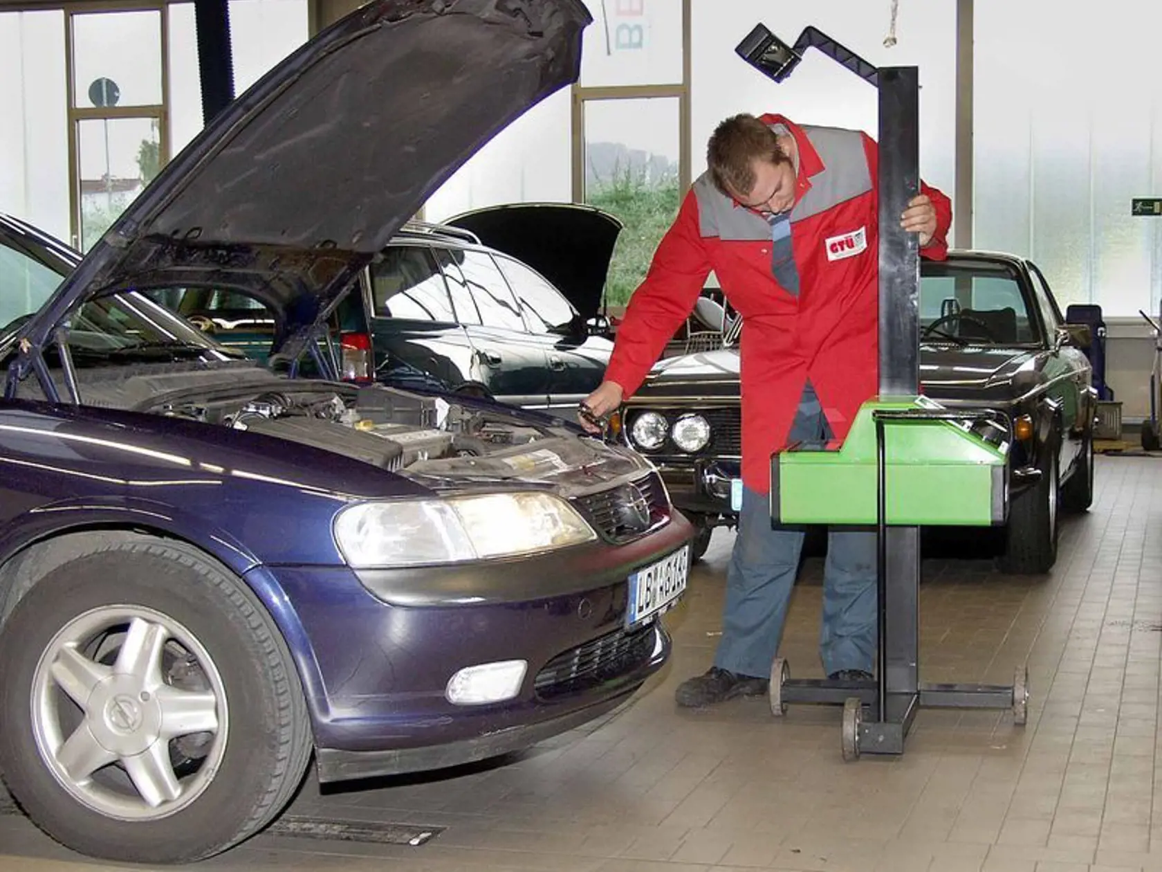 V praxi to podľa rezortu dopravy bude vyzerať tak, že ak sa niekomu skončí platnosť technickej a emisnej kontroly do 31. augusta 2022, predĺženie o tri mesiace platí.