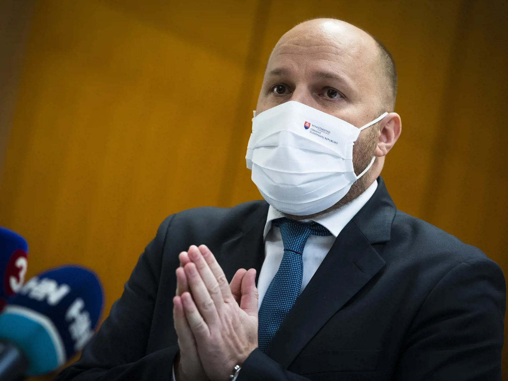 Podobnú skúsenosť má aj minister obrany Jaroslav Naď.