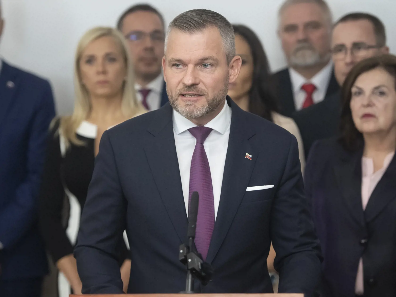 Koaličná zmluva sa podpisovala 16.10.2023. Bude sa teraz otvárať?